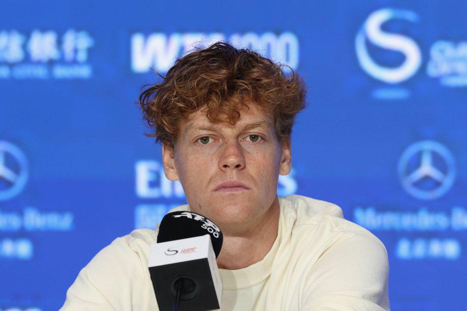 利隔网相对 利隔网相对