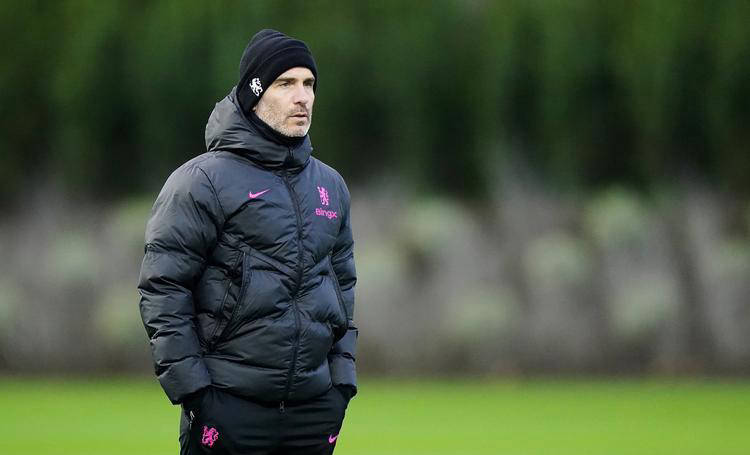 高层已经开, 西此阵容的